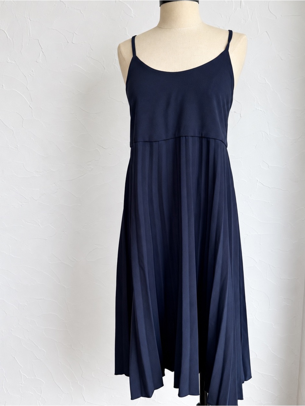 Navy Sleeveless Pleated Midi Dress Mango
